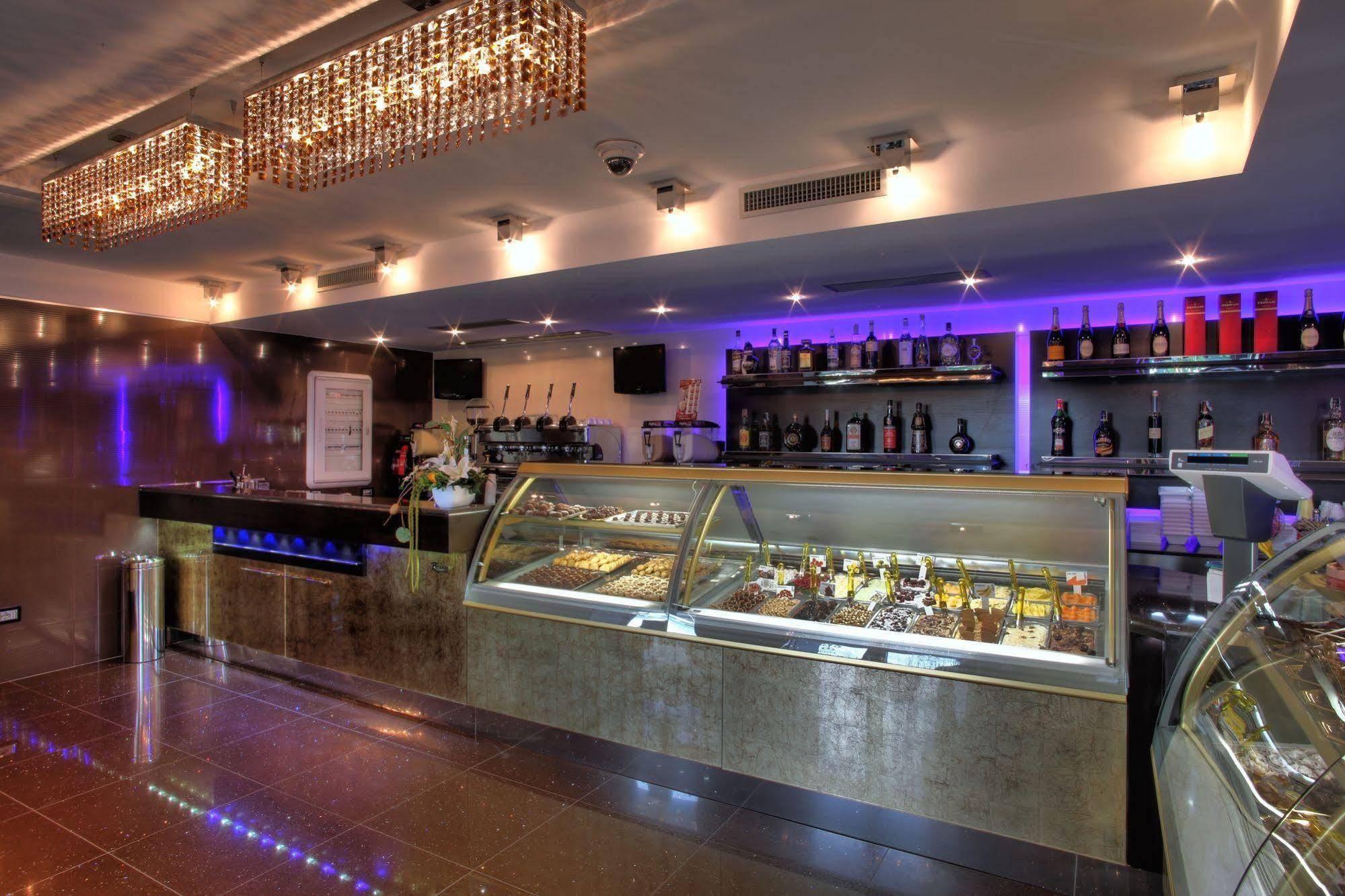 Hotel Cenacolo Somma Vesuviana Esterno foto
